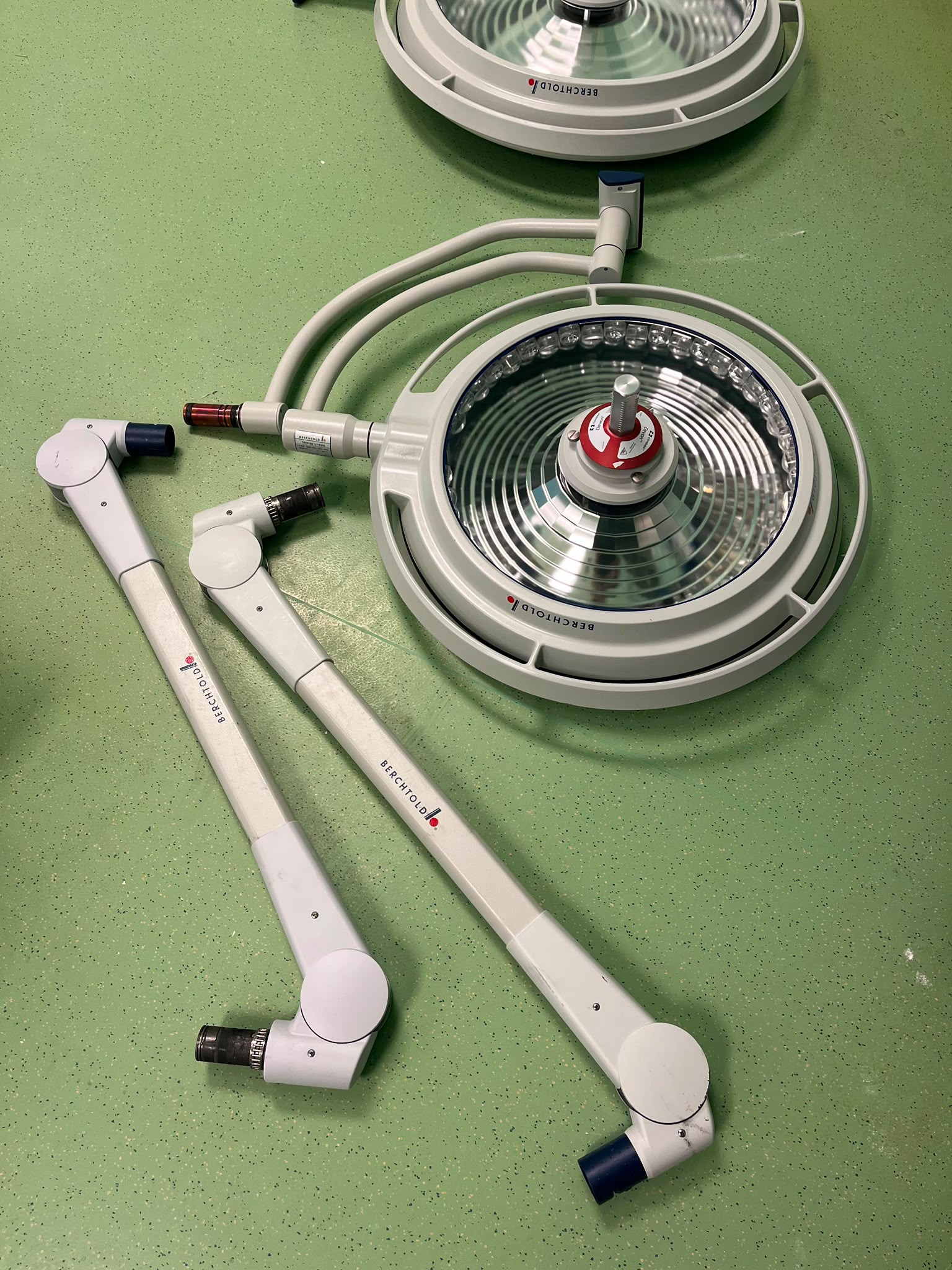 Lampa operacyjna BERCHTOLD Chromophare F628 + F528 LED